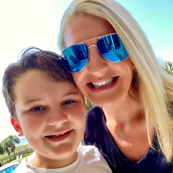 Meet your Posher, Kimberly - Picture 1 of 1